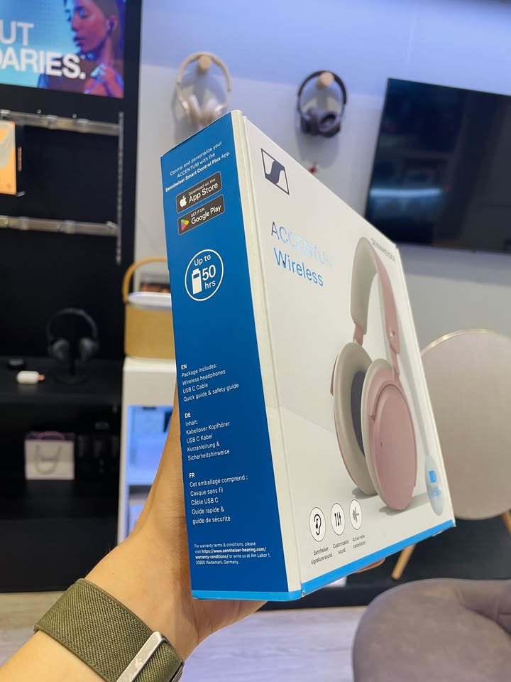 SENNHEISER ACCENTUM WIRELESS: ĐỈNH CAO CHẤT ÂM ĐỨC, PIN “TRÂU” TỚI 50 GIỜ LIÊN TỤC ????⚡ Nếu anh em đang tìm kiếm một chiếc tai nghe chống ồn over-ear vừa chuẩn chất âm audiophile đặc trưng của nhà Sennheiser, vừa thực dụng cho nhu cầu di chuyển, làm việc hàng ngày thì Sennheiser Accentum Wireless chính là câu trả lời xứng tầm nhất trong phân khúc! Điểm danh những tính năng làm nên sức hút của Accentum Wireless: Chất âm chuẩn mực Sennheiser: Trang bị củ loa độc quyền 37mm được tinh chỉnh tại Đức, mang đến dải bass sâu chắc, mid ngọt ngào tách bạch và treble trong trẻo. Dù nghe acoustic mộc mạc hay edm sôi động, Accentum vẫn tái hiện trọn vẹn từng chi tiết. Thời lượng pin “quái vật” lên tới 50 giờ: Nghe nhạc cả tuần chỉ với một lần sạc! Thậm chí khi vội, chỉ cần sạc nhanh 10 phút là đã có ngay 5 giờ sử dụng liên tục. Chống ồn chủ động lai (Hybrid ANC): Triệt tiêu tiếng ồn môi trường hiệu quả từ văn phòng, quán cà phê đến trên máy bay. Khi cần trò chuyện hoặc chú ý xung quanh, chế độ Xuyên âm (Transparency Mode) chỉ mất một chạm để kích hoạt. Đàm thoại rõ nét & Kết nối đa điểm: 2 micro beamforming chuyên dụng giúp lọc gió và thu giọng nói trong trẻo khi họp online hay gọi điện. Tính năng Bluetooth Multipoint hỗ trợ chuyển đổi mượt mà giữa laptop và điện thoại. Thiết kế công thái học tối giản: Trọng lượng siêu nhẹ cùng đệm tai bọc da êm ái, headband phân bổ lực đều giúp đeo thoải mái suốt cả ngày dài mà không gây cảm giác cấn hay mỏi tai. Sennheiser Accentum Wireless đã sẵn sàng trên kệ để anh em ghé trải nghiệm trực tiếp chất âm đỉnh cao này! ???? Ghé ngay Cello để trên tai thực tế và nhận ưu đãi tốt nhất hôm nay. ???? Nhắn tin cho tụi mình để được tư vấn chi tiết nhé! #Cello #Sennheiser #AccentumWireless #SennheiserAccentum #Headphones #AudioPhile #HiResAudio