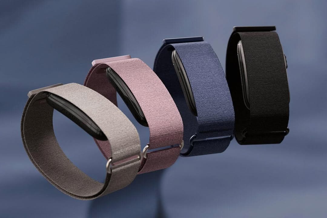 TIN VUI CHO HỘI YÊU CÔNG NGHỆ: GARMIN CIRQA CHÍNH THỨC CẬP BẾN CELLO SAU CHUỖI NGÀY "CHÁY HÀNG"! ????⚡ Sau thời gian dài liên tục trong tình trạng "tạm hết hàng" khiến nhiều anh chị em phải chờ đợi và nhắn tin hỏi thăm mỗi ngày, lô hàng Garmin Cirqa mới nhất đã chính thức hạ cánh an toàn tại kệ hàng Cello! Không phải ngẫu nhiên mà Garmin Cirqa lại tạo nên cơn sốt lớn đến vậy ngay từ khi ra mắt: Thiết kế tinh gọn, sang trọng: Đường nét hiện đại, đeo nhẹ êm ái cả ngày lẫn đêm nhưng vẫn toát lên vẻ cao cấp chuẩn phong cách sống năng động. Hệ sinh thái theo dõi sức khỏe chuyên sâu: Đo nhịp tim liên tục, theo dõi giấc ngủ chi tiết, mức độ căng thẳng, pin cơ thể (Body Battery) giúp thấu hiểu thể trạng từng phút giây. Hỗ trợ tập luyện chuẩn xác: Kế thừa công nghệ định vị và thuật toán thể thao trứ danh từ Garmin, đồng hành mượt mà trong từng buổi chạy bộ, gym hay đạp xe. Thời lượng pin bền bỉ: Thoải mái sử dụng nhiều ngày liền mà không lo gián đoạn nhịp sống. ???? SỐ LƯỢNG LÔ NÀY VẪN CÓ HẠN! Cello đang nhanh chóng xử lý để trả các đơn đặt cọc trước đó theo thứ tự. Số lượng máy sẵn giao ngay không còn quá nhiều, vì vậy anh chị nào đợt trước chưa kịp sở hữu thì tranh thủ nhắn ngay hôm nay nhé! ???? Đặc quyền khi mua Garmin Cirqa tại Cello: Hàng chính hãng 100%, bảo hành đầy đủ theo tiêu chuẩn Garmin Việt Nam. Hỗ trợ cài đặt, kết nối và hướng dẫn sử dụng chi tiết từ A-Z. Ưu đãi giá tốt kèm quà tặng/chính sách độc quyền từ Cello. ???? Inbox ngay cho Cello để giữ máy và nhận báo giá ưu đãi nhất trước khi lại "cháy hàng" đợt tiếp theo! CELLO - THIẾT BỊ CÔNG NGHỆ & ÂM THANH CHÍNH HÃNG CELLO - THIẾT BỊ CÔNG NGHỆ & ÂM THANH CHÍNH HÃNG ???? Anh/chị nào ở TP HCM muốn trải nghiệm sản phẩm? ???? Liên hệ ngay Shop Cello để được tư vấn và giao tận nơi! ???? Inbox ngay cho Cello để được tư vấn thêm các sản phẩm nhé! ------------------------------- ©️Cello Technology ???? 13 Nguyễn Văn Tráng, Phường Bến Thành, Quận 1, TP.HCM ???? 0888054168 ???? www.cello.vn ???? support@cello.vn bình luận để Cello tư vấn chi tiết và báo giá ưu đãi nhất cho bạn ???? Trải nghiệm trực tiếp tại showroom Cello #Cello #Garmin #GarminCirqa #Cirqa #Smartwatch #HealthTracker #Restock #HangMoiVe