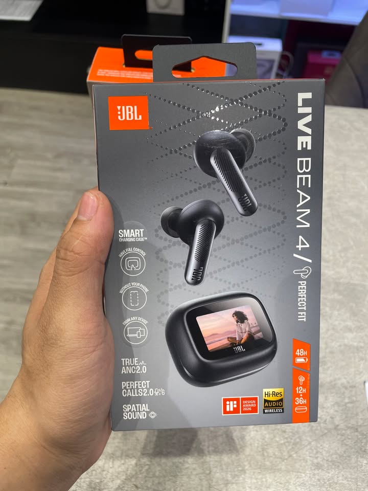 TRẢI NGHIỆM ĐỈNH CAO CÔNG NGHỆ KHÔNG DÂY: JBL LIVE BEAM 4 SẴN HÀNG TẠI CELLO! ????⚡✨ Nếu bạn đang tìm kiếm một chiếc tai nghe True Wireless hội tụ đầy đủ: chất âm bùng nổ, chống ồn thông minh hàng đầu và thao tác tiện lợi mà không cần rút điện thoại, thì JBL Live Beam 4 chính là câu trả lời toàn diện nhất cho năm nay! Tiếp nối sự thành công vang dội của dòng tai nghe hộp sạc thông minh, Live Beam 4 mang đến những bước nhảy vọt về cả công nghệ âm thanh lẫn trải nghiệm người dùng hằng ngày. ???? NHỮNG ĐIỂM NÂNG CẤP ĐÁNG GIÁ TRÊN JBL LIVE BEAM 4: Hộp sạc thông minh Smart Charging Case: Màn hình cảm ứng LED sắc nét cho phép bạn tùy chỉnh EQ, đổi bài, nhận cuộc gọi, cài đặt báo thức và theo dõi thông báo trực tiếp ngay trên case chỉ với một cú chạm. Chất âm JBL Signature Sound & Chuẩn Hi-Res Audio: Dải bass đánh chắc gọn, uy lực đặc trưng của JBL kết hợp cùng dải trung và cao chi tiết, mang lại không gian âm nhạc sống động và trung thực. Chống ồn thích ứng True Adaptive ANC 2.0: Tự động đo đạc tiếng ồn xung quanh theo thời gian thực để triệt tiêu tạp âm tối đa, giữ không gian yên tĩnh tuyệt đối cho công việc và học tập. Âm thanh không gian JBL Spatial Sound: Biến mọi nội dung từ phim ảnh, ca nhạc đến chơi game thành một trải nghiệm vòm đa chiều bao trùm cực kỳ chân thực. Đàm thoại trong trẻo với 6 micro: Lọc ồn môi trường và bắt trọn giọng nói rõ ràng, hỗ trợ họp trực tuyến và nghe gọi ngoài trời mượt mà. Thời lượng pin bền bỉ: Thoải mái sử dụng cả ngày dài cùng tính năng sạc nhanh tiện lợi, không lo gián đoạn mạch cảm xúc. ???? HÀNG SẴN SÀNG TẠI SHOWROOM CELLO – NGUYÊN SEAL CHÍNH HÃNG 100%! Mẫu tai nghe demo đã được set-up sẵn sàng, mời quý khách ghé Cello để trực tiếp trên tay vuốt chạm màn hình cảm ứng và nghe thử chất âm thực tế nhé! ???? Liên hệ ngay Shop Cello để được tư vấn và giao tận nơi! ???? Inbox ngay cho Cello để được tư vấn thêm các sản phẩm nhé! ------------------------------- ©️Cello Technology ???? 13 Nguyễn Văn Tráng, Phường Bến Thành, Quận 1, TP.HCM ???? 0888054168 ???? www.cello.vn ???? support@cello.vn bình luận để Cello tư vấn chi tiết và báo giá ưu đãi nhất cho bạn ???? Trải nghiệm trực tiếp tại showroom Cello #Cello #JBL #JBLLiveBeam4 #LiveBeam4 #SmartCase #TrueWireless #HiResAudio #ANC #TaiNgheChinhHang #AmThanhDinhCao